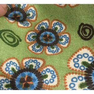 100% Cotton Fat Quarter 18 x 21" Floral Print Green Blue Fabric Creations 2 Pack